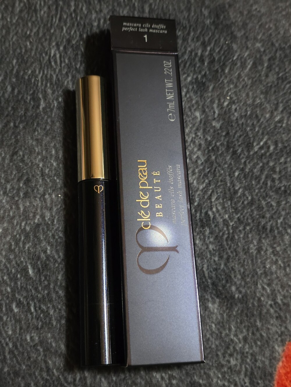 CLÉ DE PEAU BEAUTE Perfect Lash Mascara 1 BLACK. BNIB - Picture 4 of 5